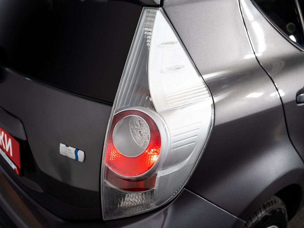 Toyota Aqua 2012 - фото автомобиля