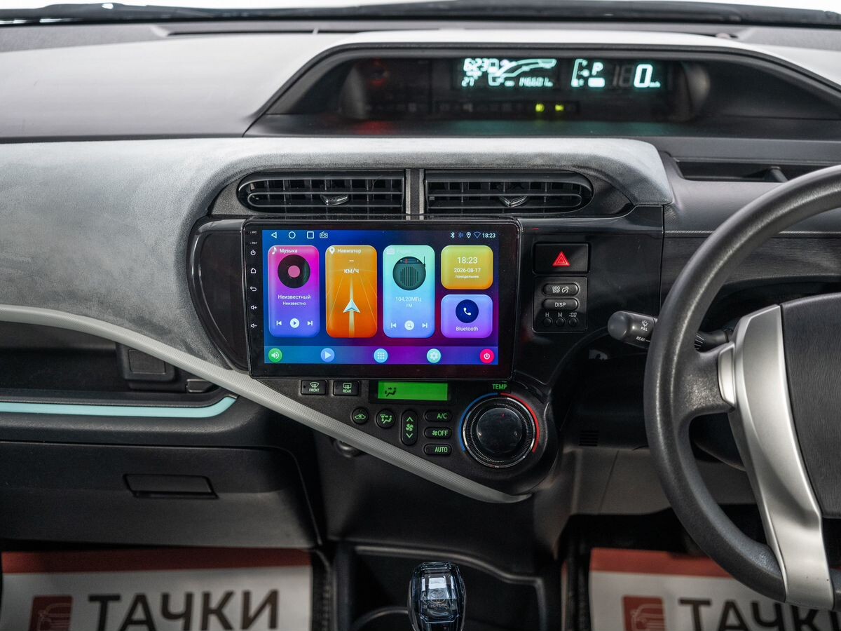 Toyota Aqua 2012 - фото автомобиля