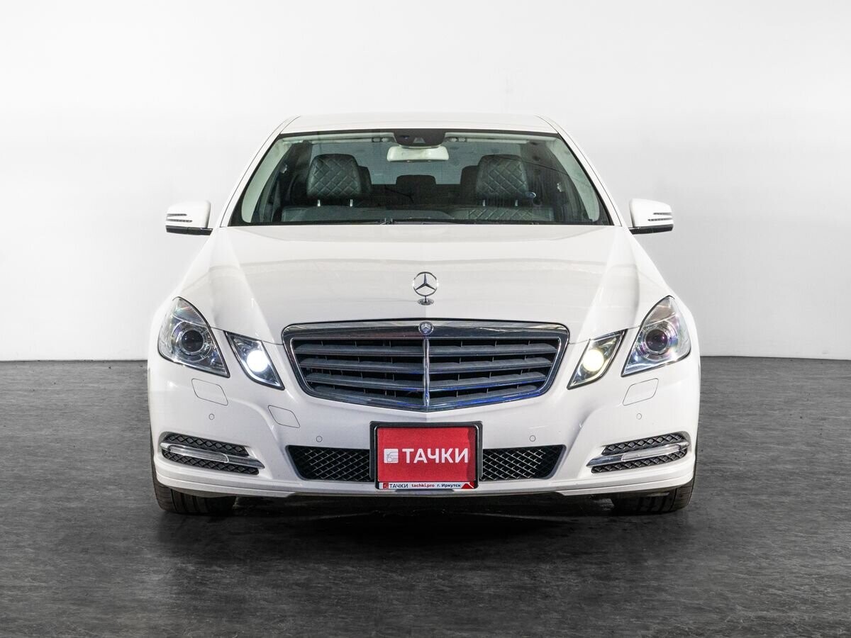 Mercedes-Benz E-Class 2012 - фото автомобиля