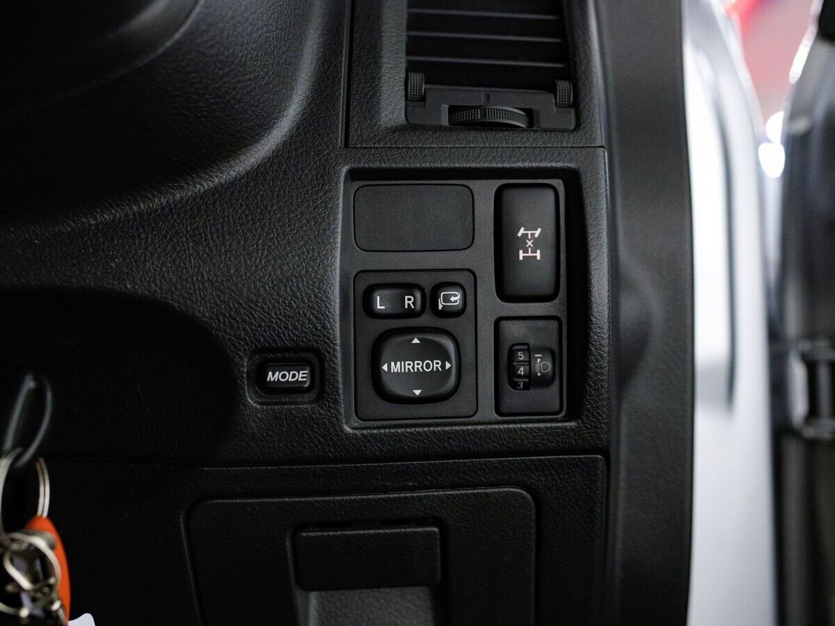 Toyota Rush 2008 - фото автомобиля