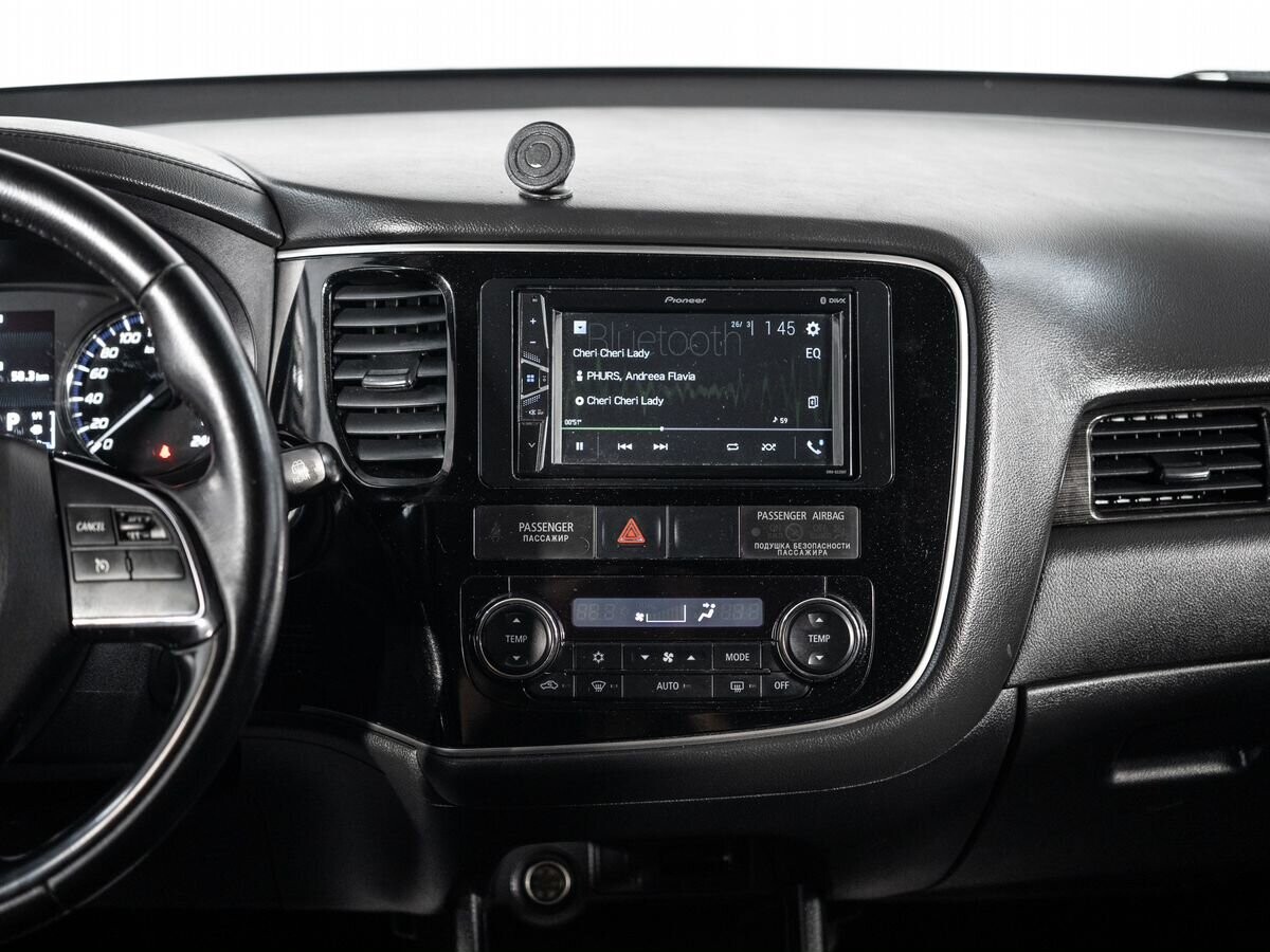 Mitsubishi Outlander 2016 - фото автомобиля
