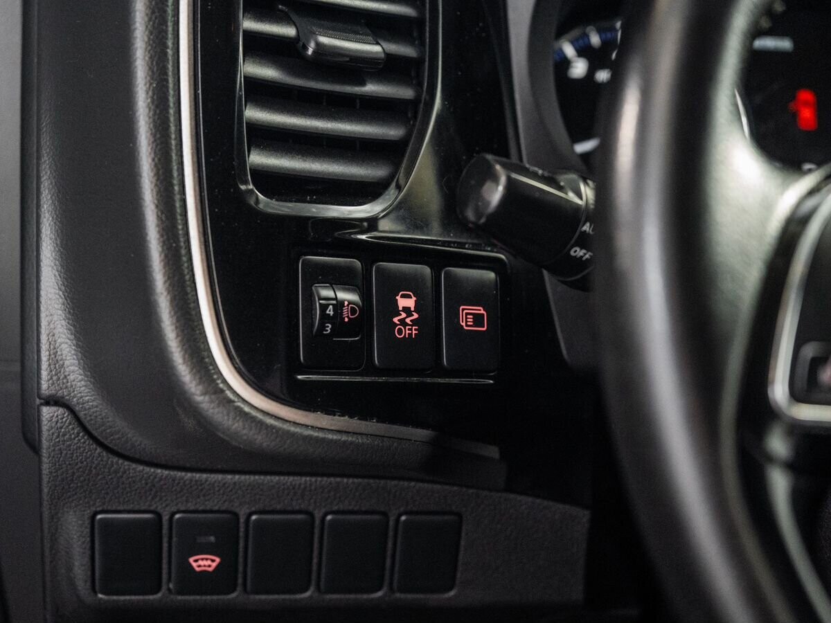 Mitsubishi Outlander 2016 - фото автомобиля