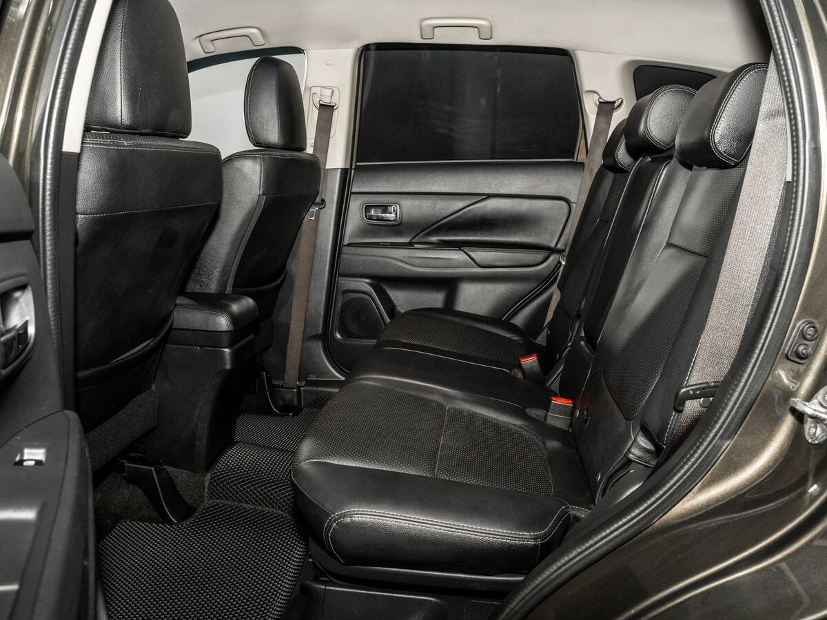 Mitsubishi Outlander 2016 - фото автомобиля