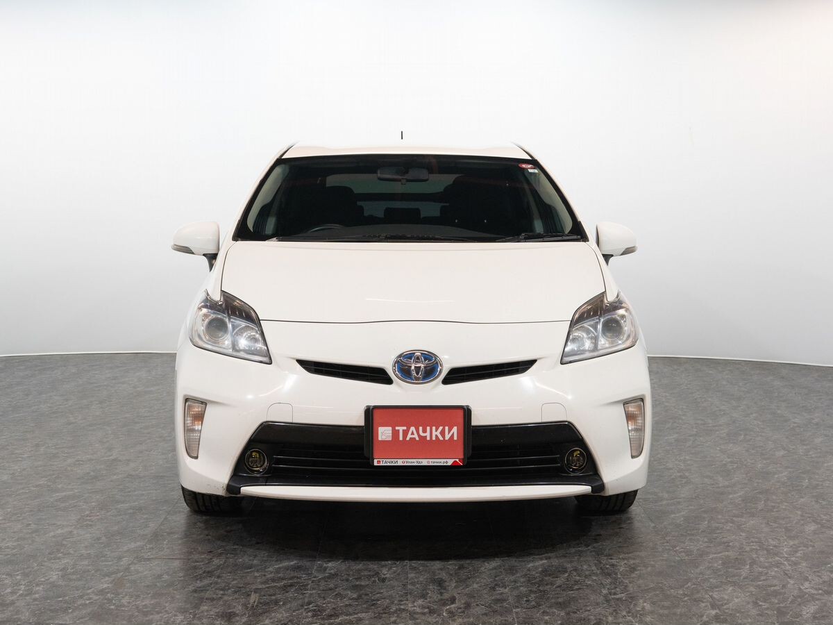 Toyota Prius 2015 - фото автомобиля