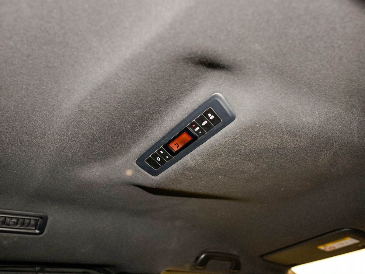 Toyota Noah 2020 - фото автомобиля