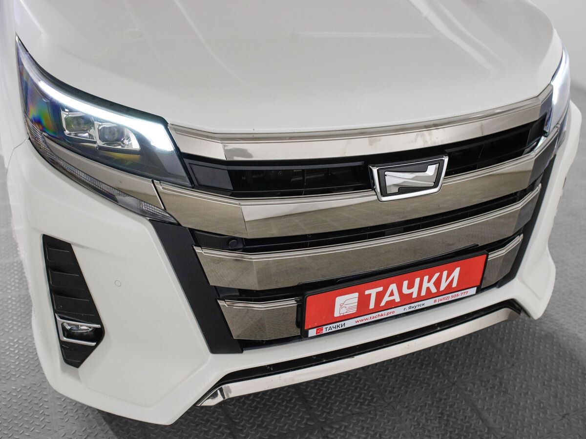 Toyota Noah 2020 - фото автомобиля
