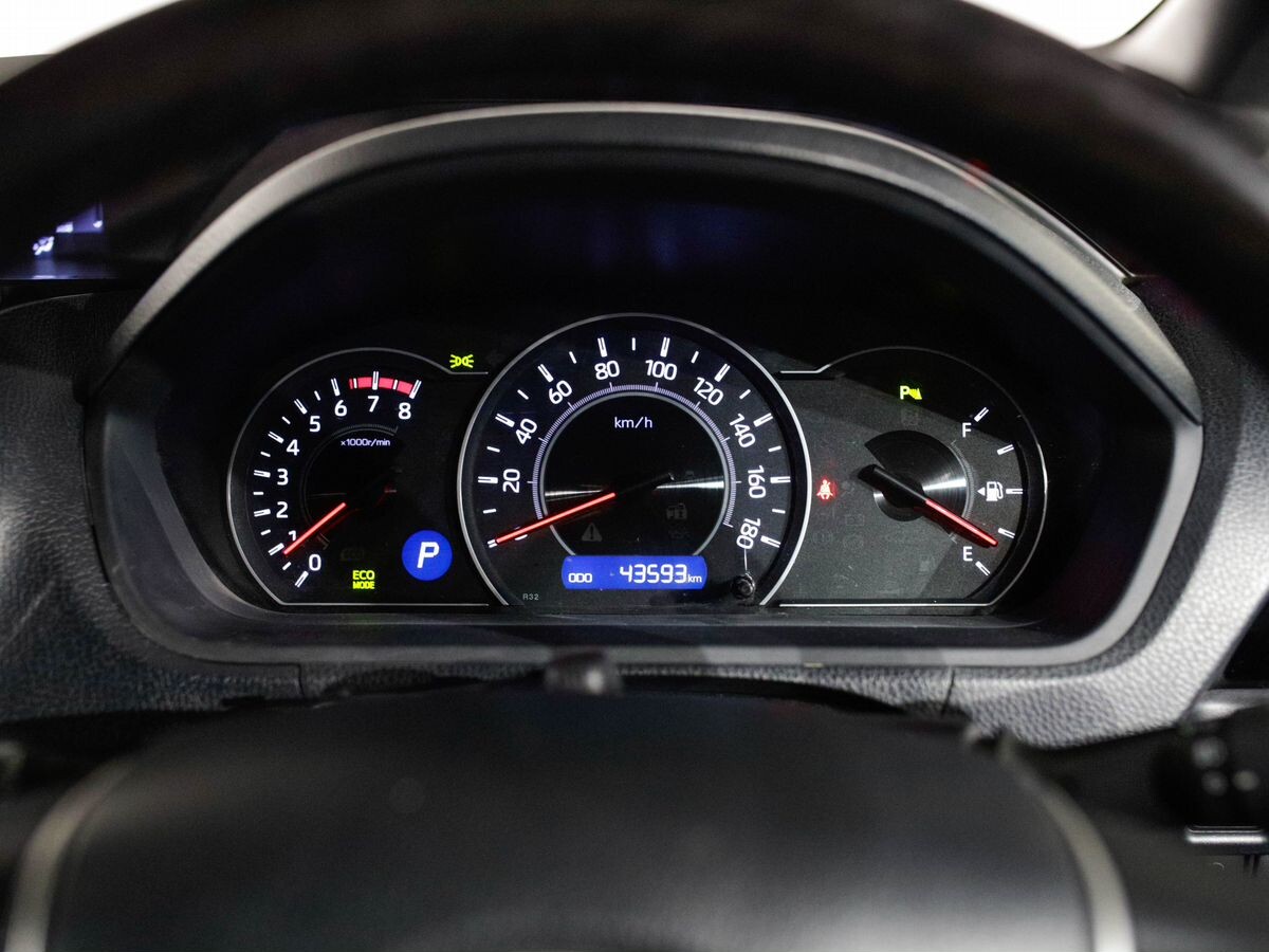 Toyota Noah 2020 - фото автомобиля