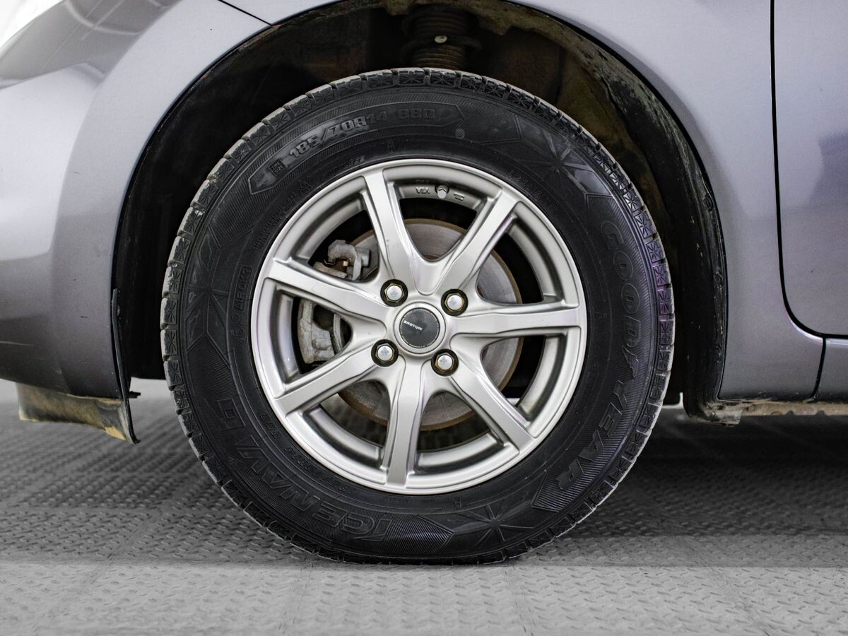Nissan Note 2012 - фото автомобиля