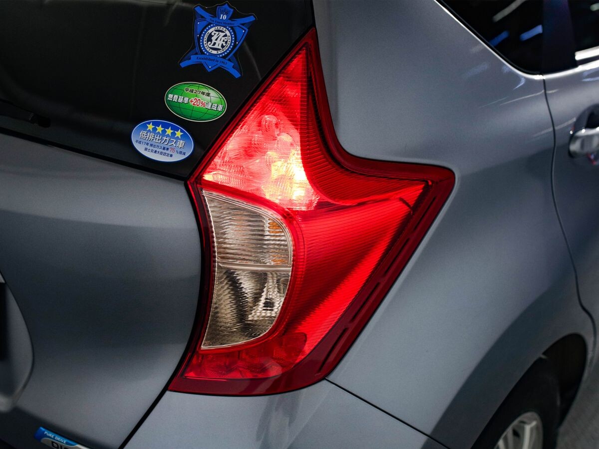 Nissan Note 2012 - фото автомобиля