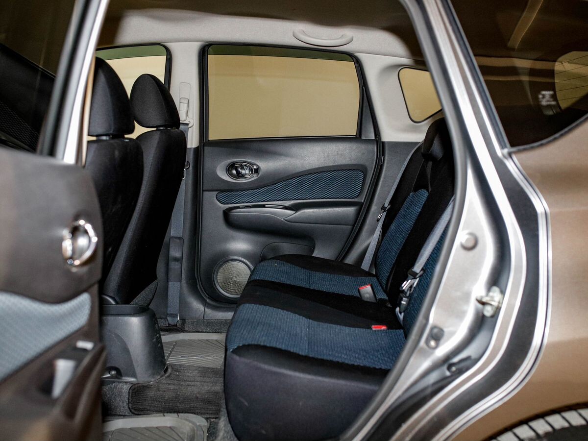 Nissan Note 2012 - фото автомобиля