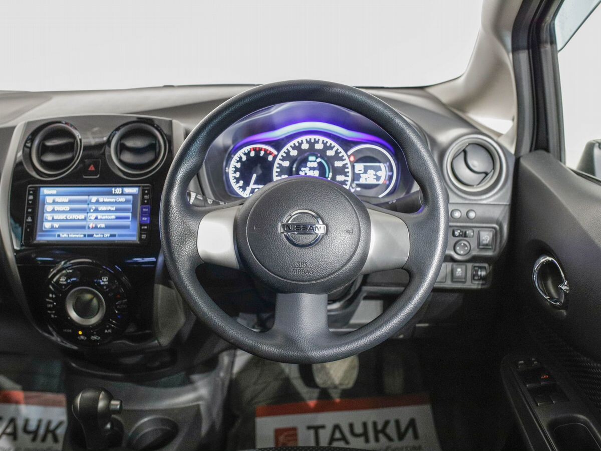 Nissan Note 2012 - фото автомобиля