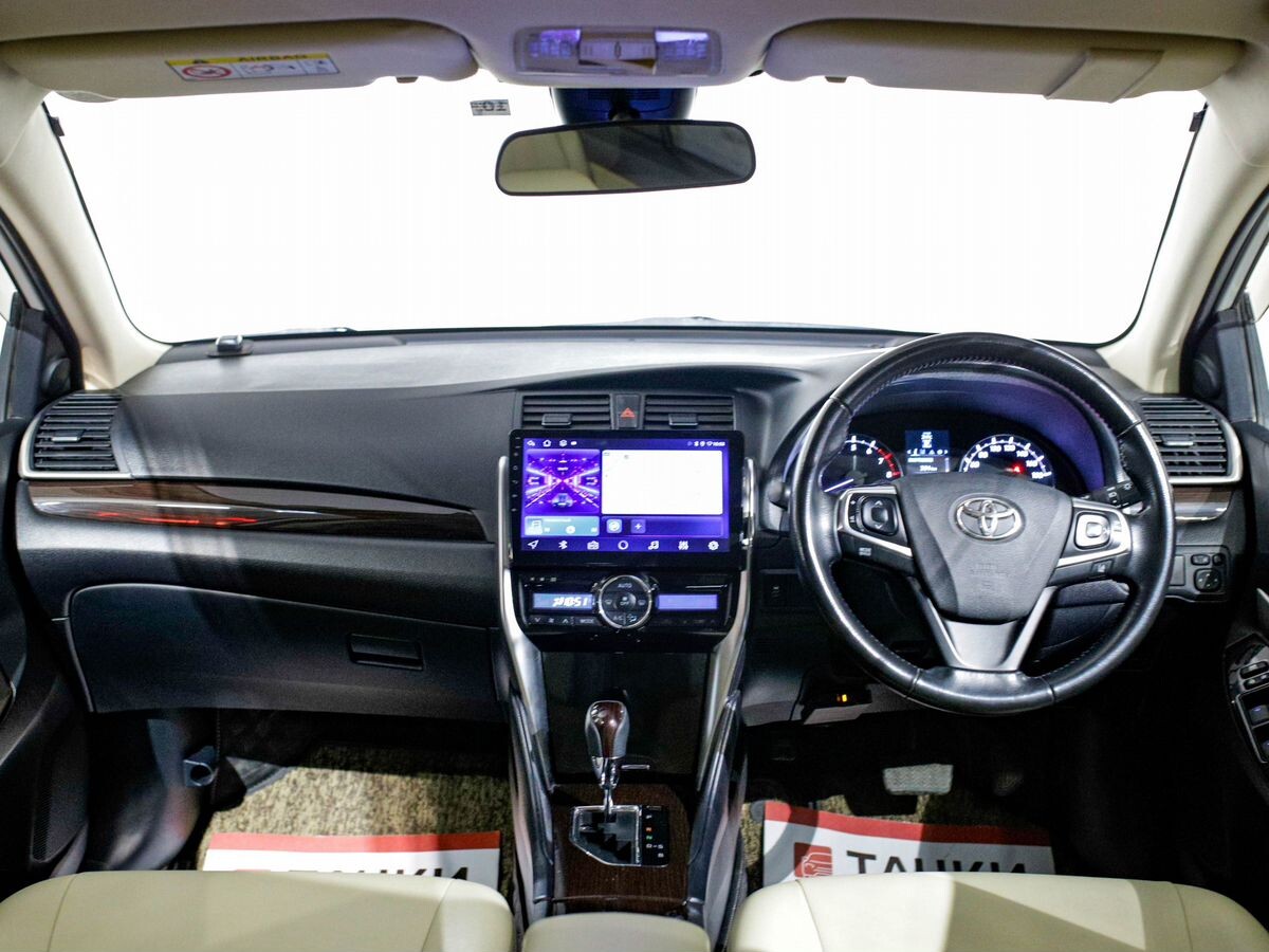 Toyota Premio 2020 - фото автомобиля