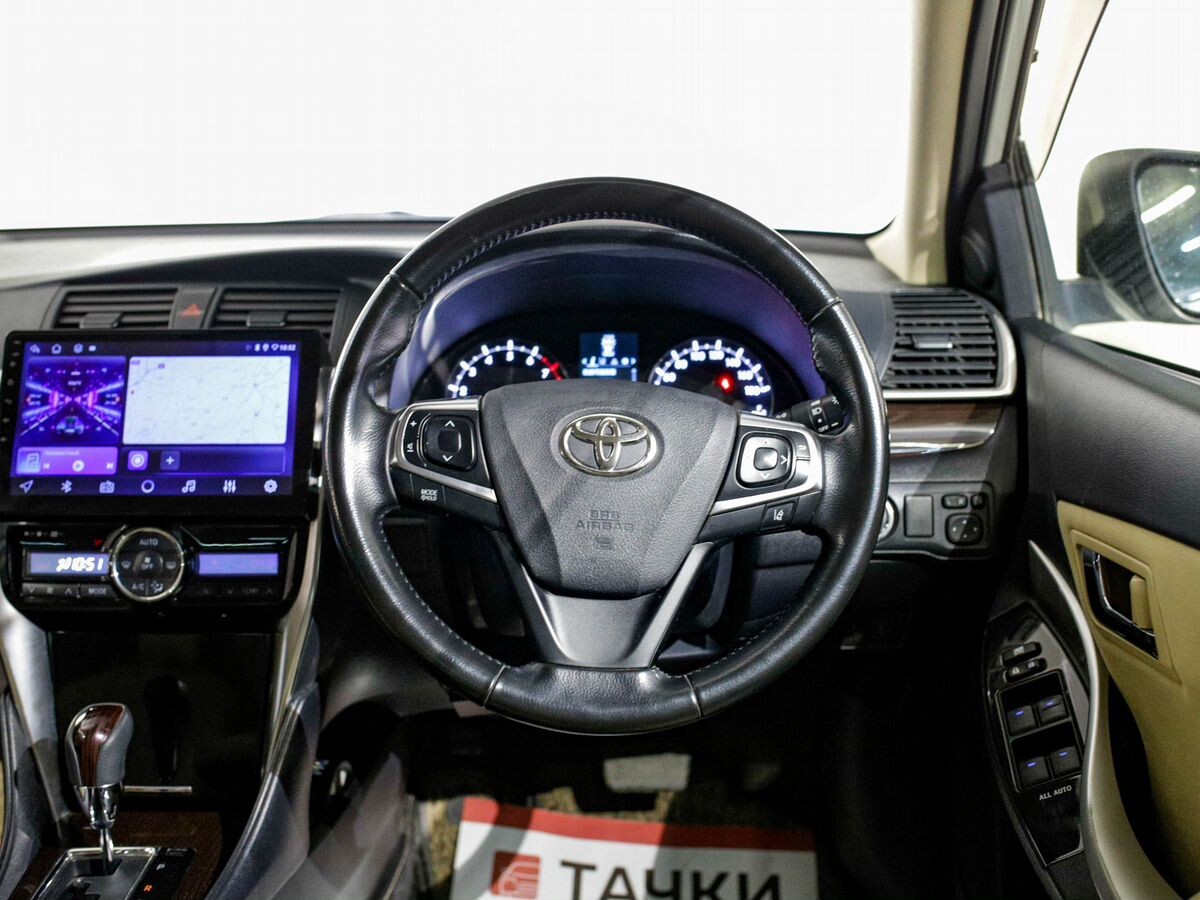 Toyota Premio 2020 - фото автомобиля