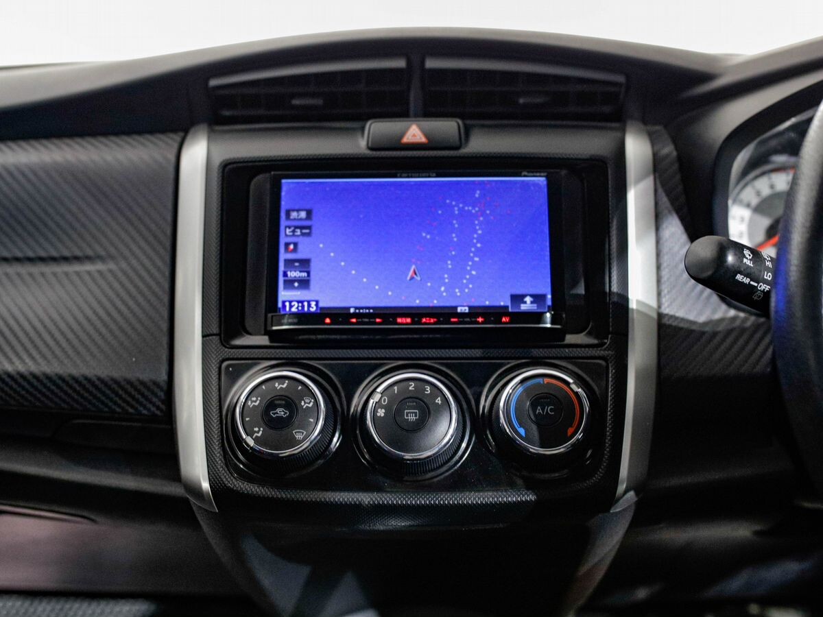 Toyota Corolla Fielder 2014 - фото автомобиля