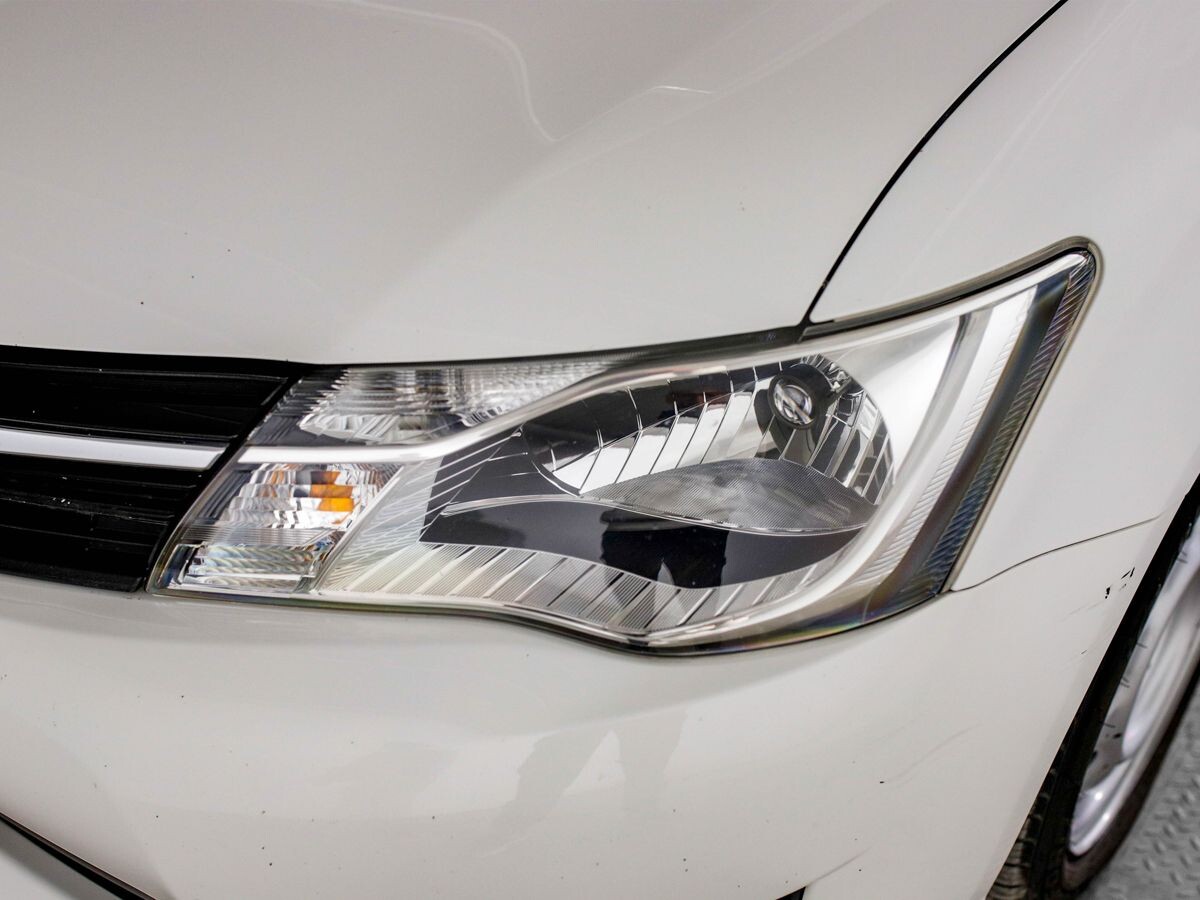 Toyota Corolla Fielder 2014 - фото автомобиля