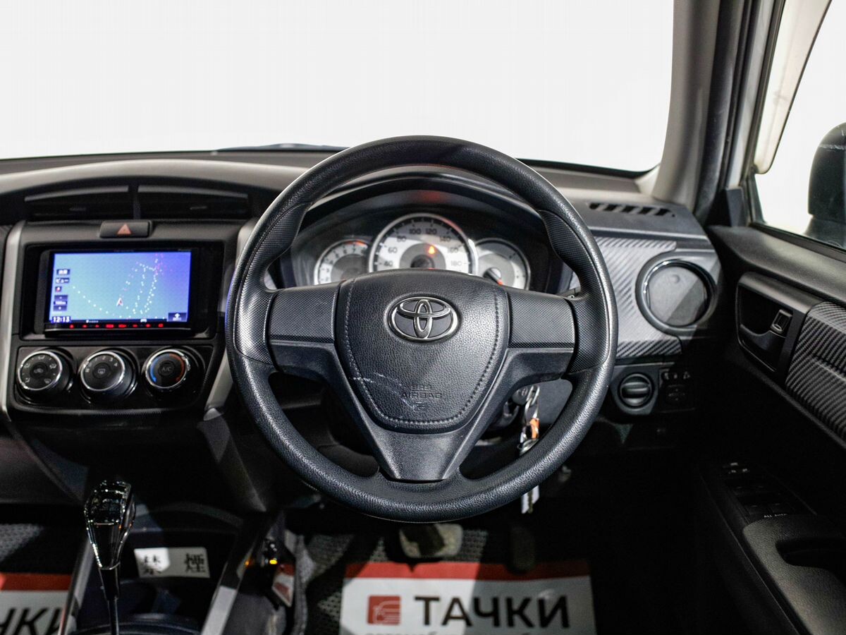 Toyota Corolla Fielder 2014 - фото автомобиля