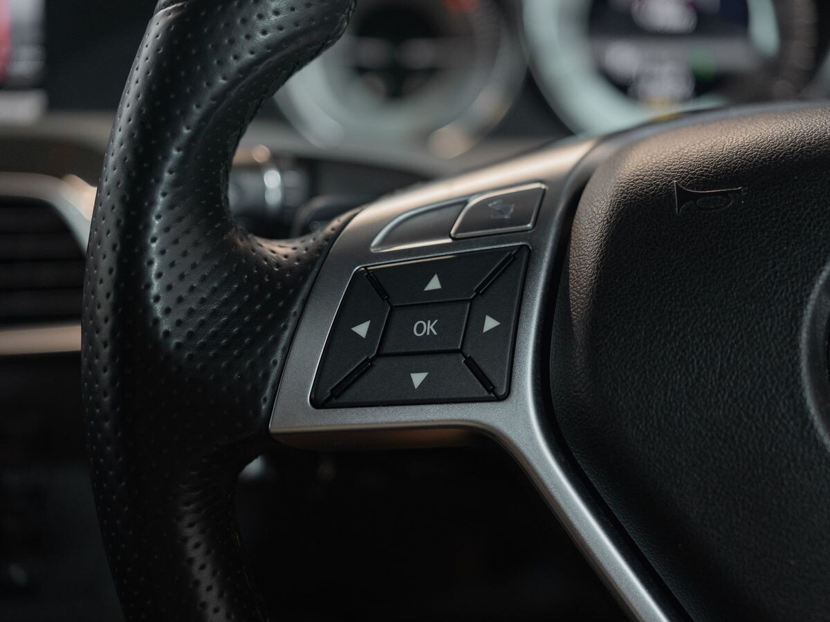 Mercedes-Benz C-Class 2012 - фото автомобиля