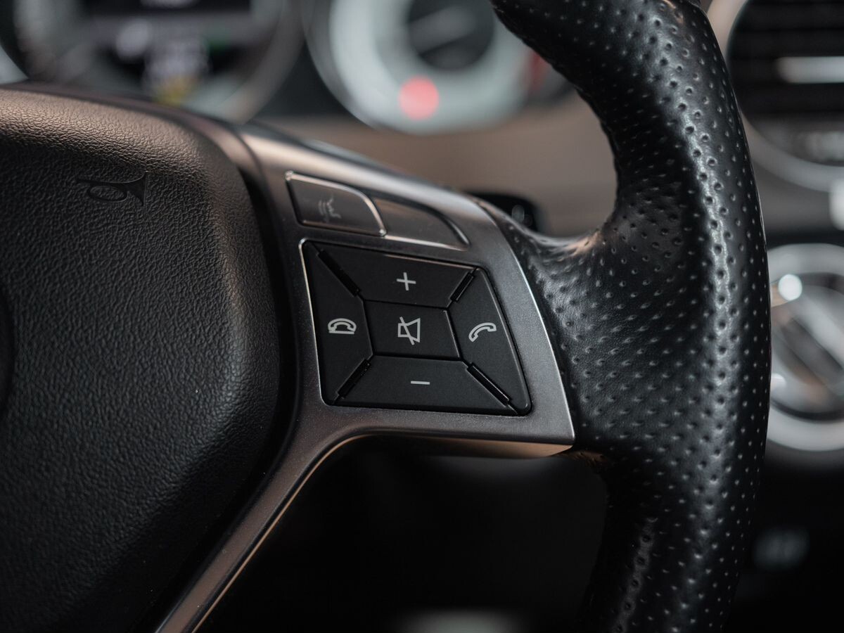 Mercedes-Benz C-Class 2012 - фото автомобиля