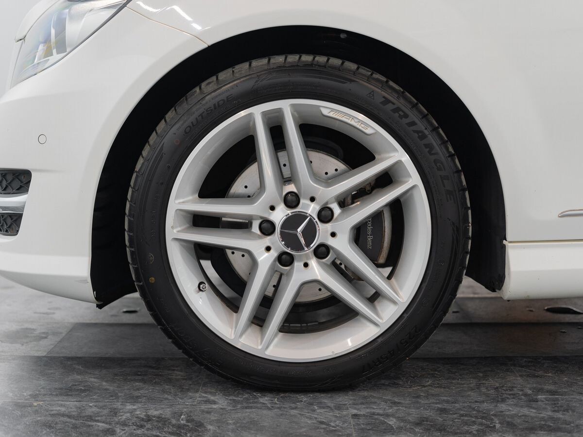 Mercedes-Benz C-Class 2012 - фото автомобиля