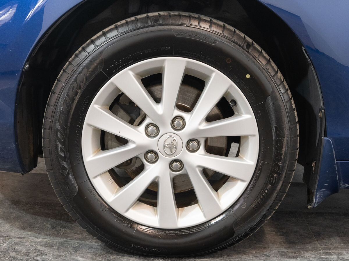 Toyota Camry 2006 - фото автомобиля