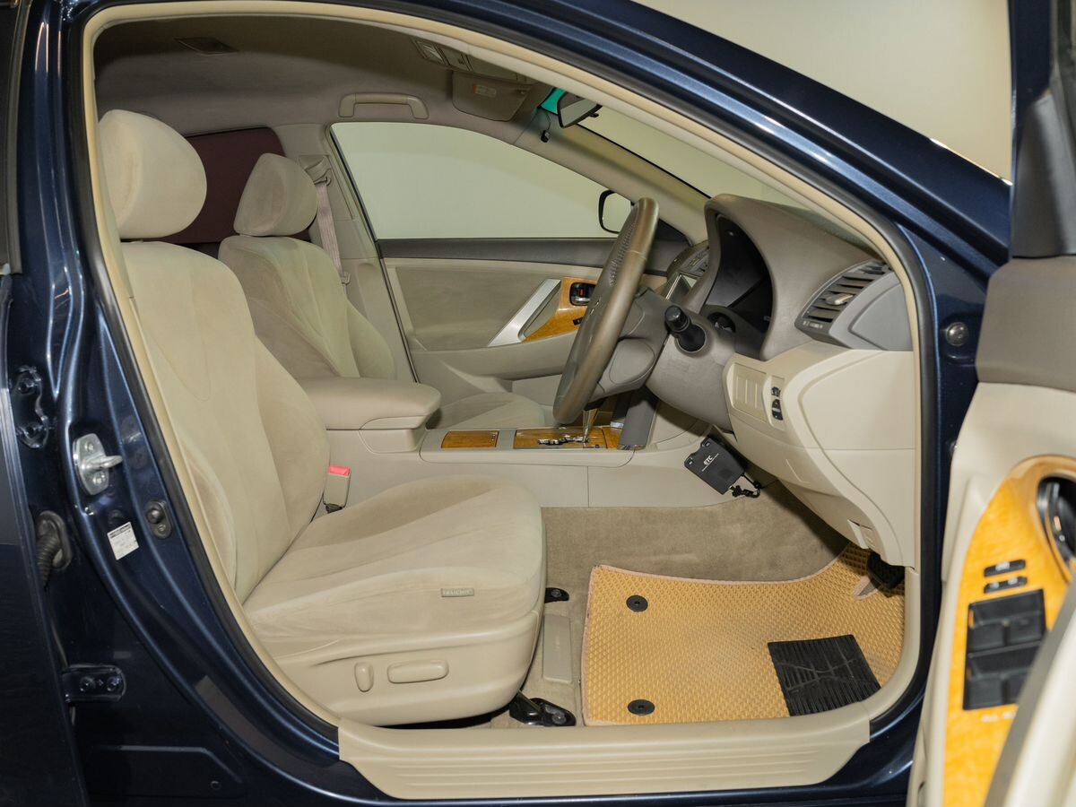 Toyota Camry 2006 - фото автомобиля