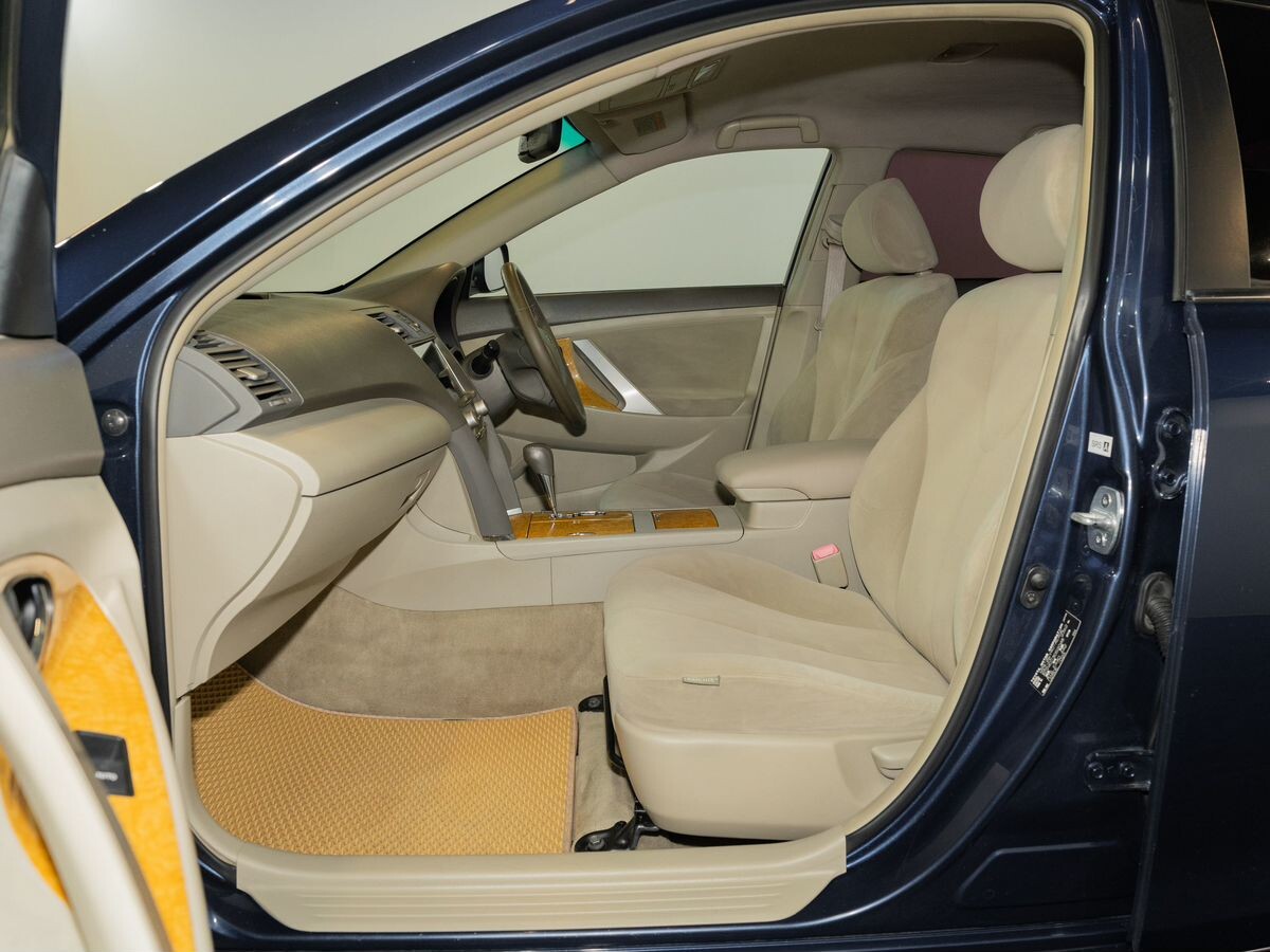 Toyota Camry 2006 - фото автомобиля