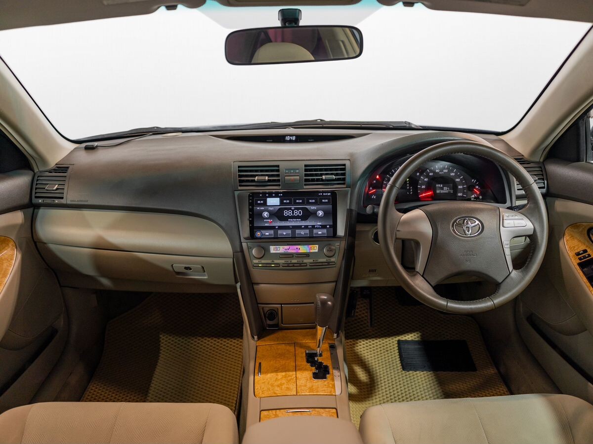 Toyota Camry 2006 - фото автомобиля