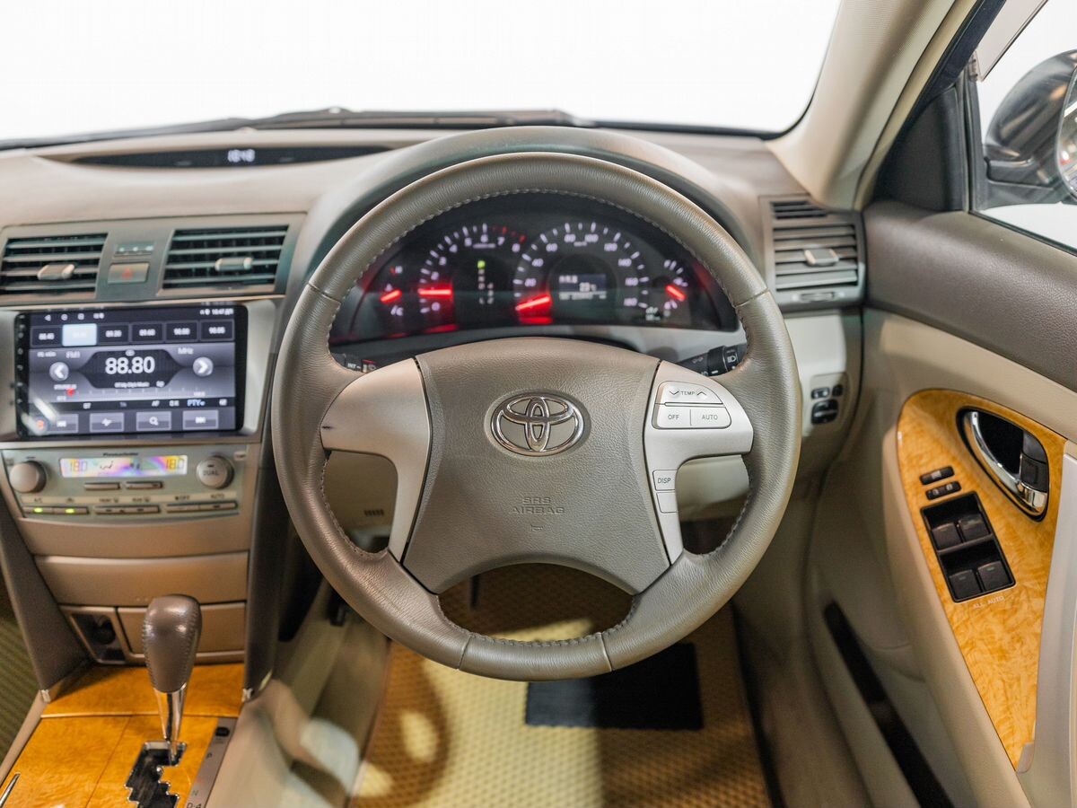 Toyota Camry 2006 - фото автомобиля