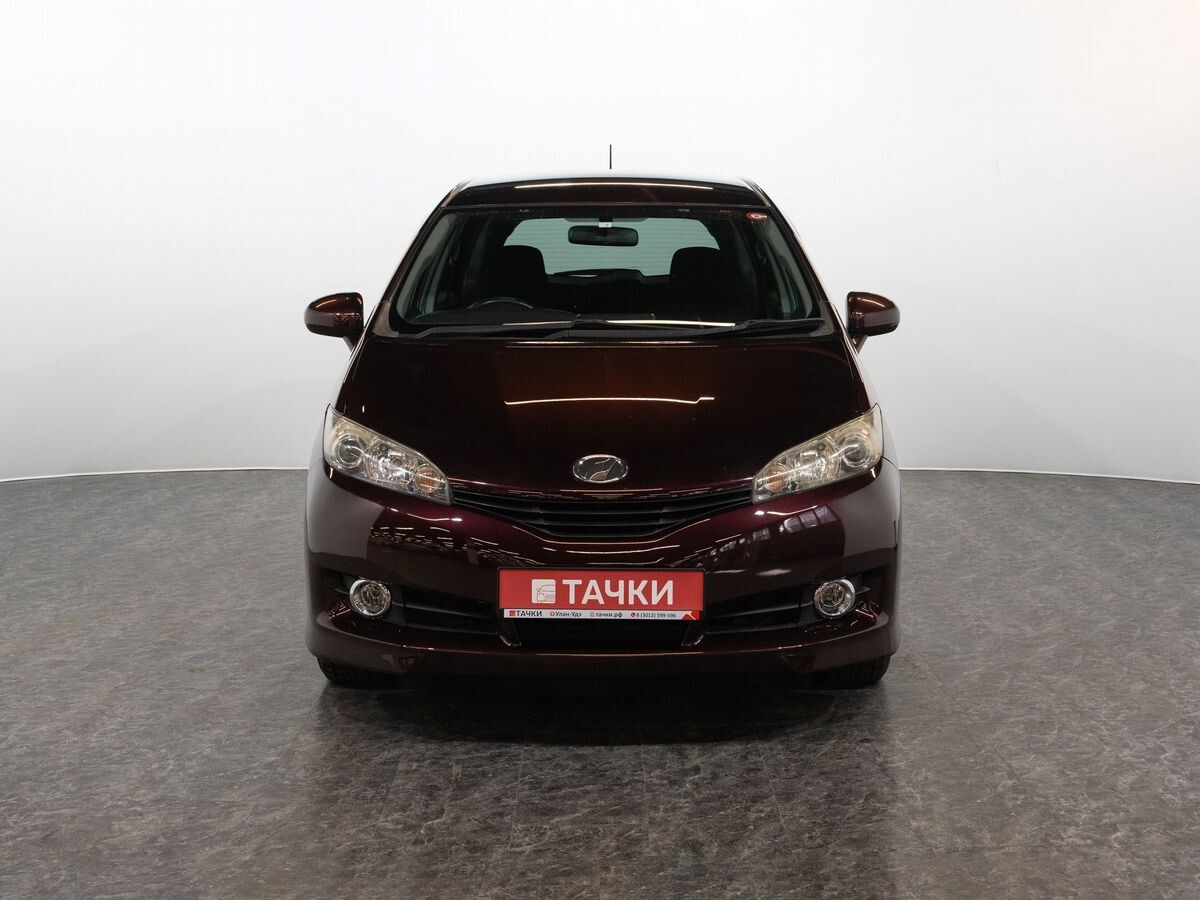 Toyota Wish 2012 - фото автомобиля
