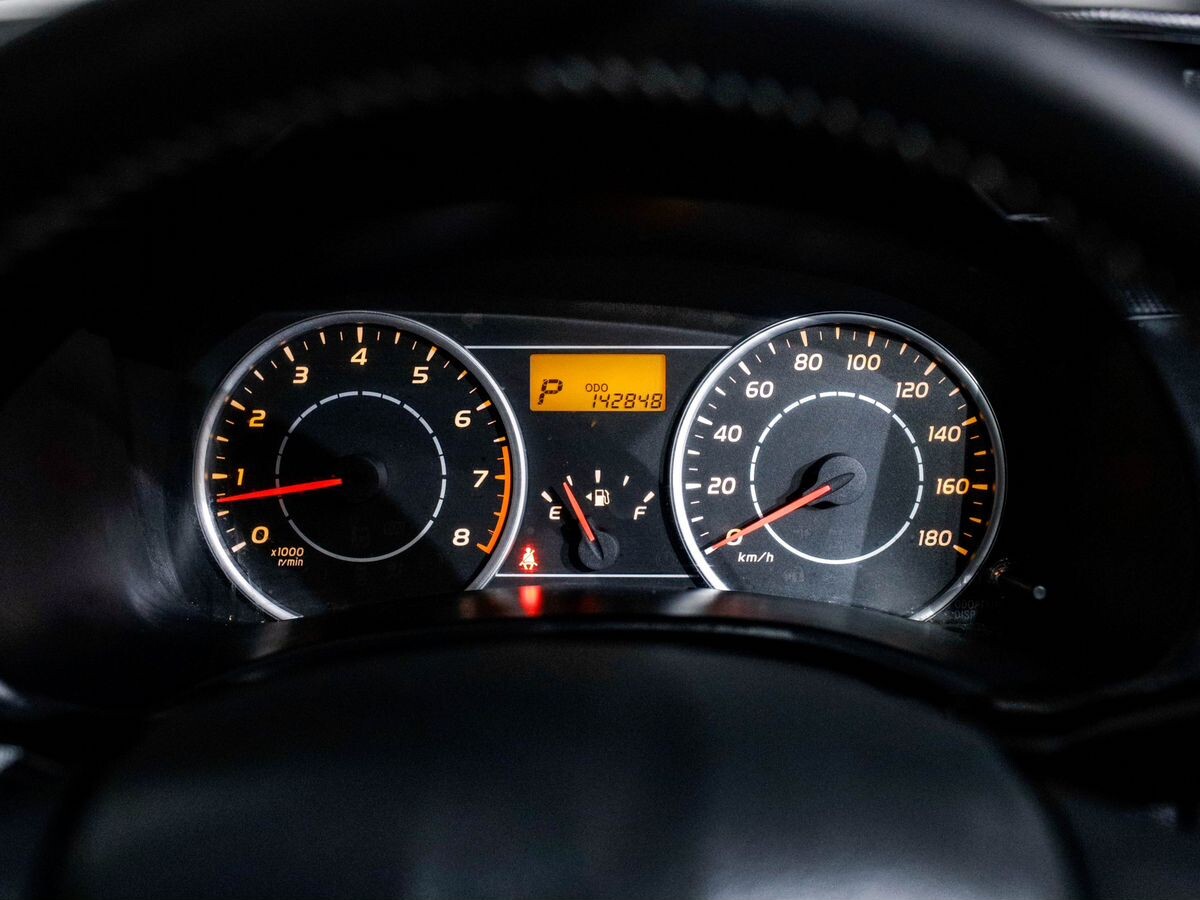 Toyota Wish 2011 - фото автомобиля
