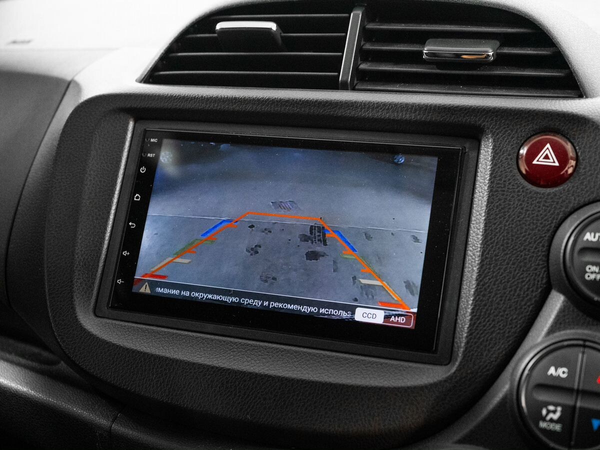 Honda Fit Shuttle 2011 - фото автомобиля