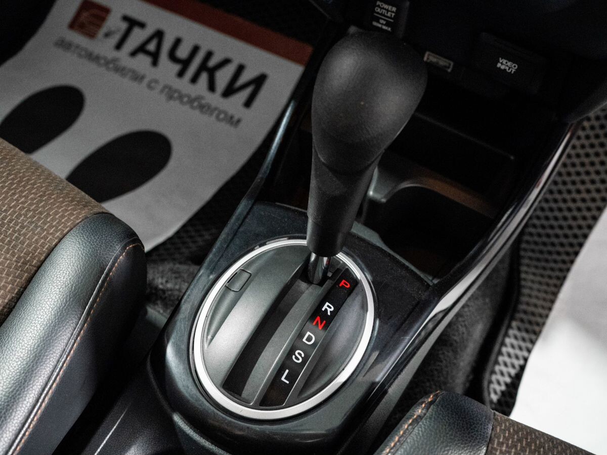 Honda Fit Shuttle 2011 - фото автомобиля