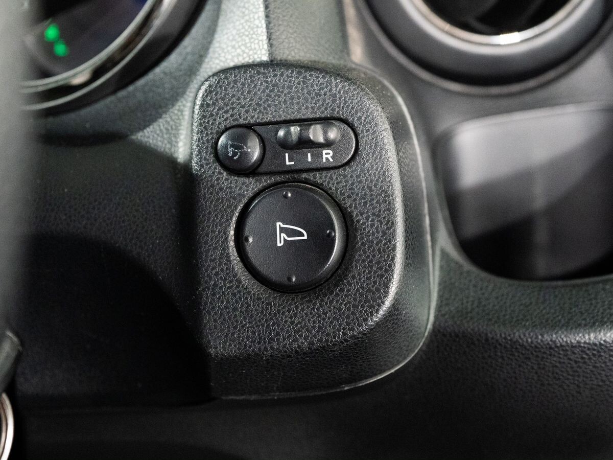 Honda Fit Shuttle 2011 - фото автомобиля