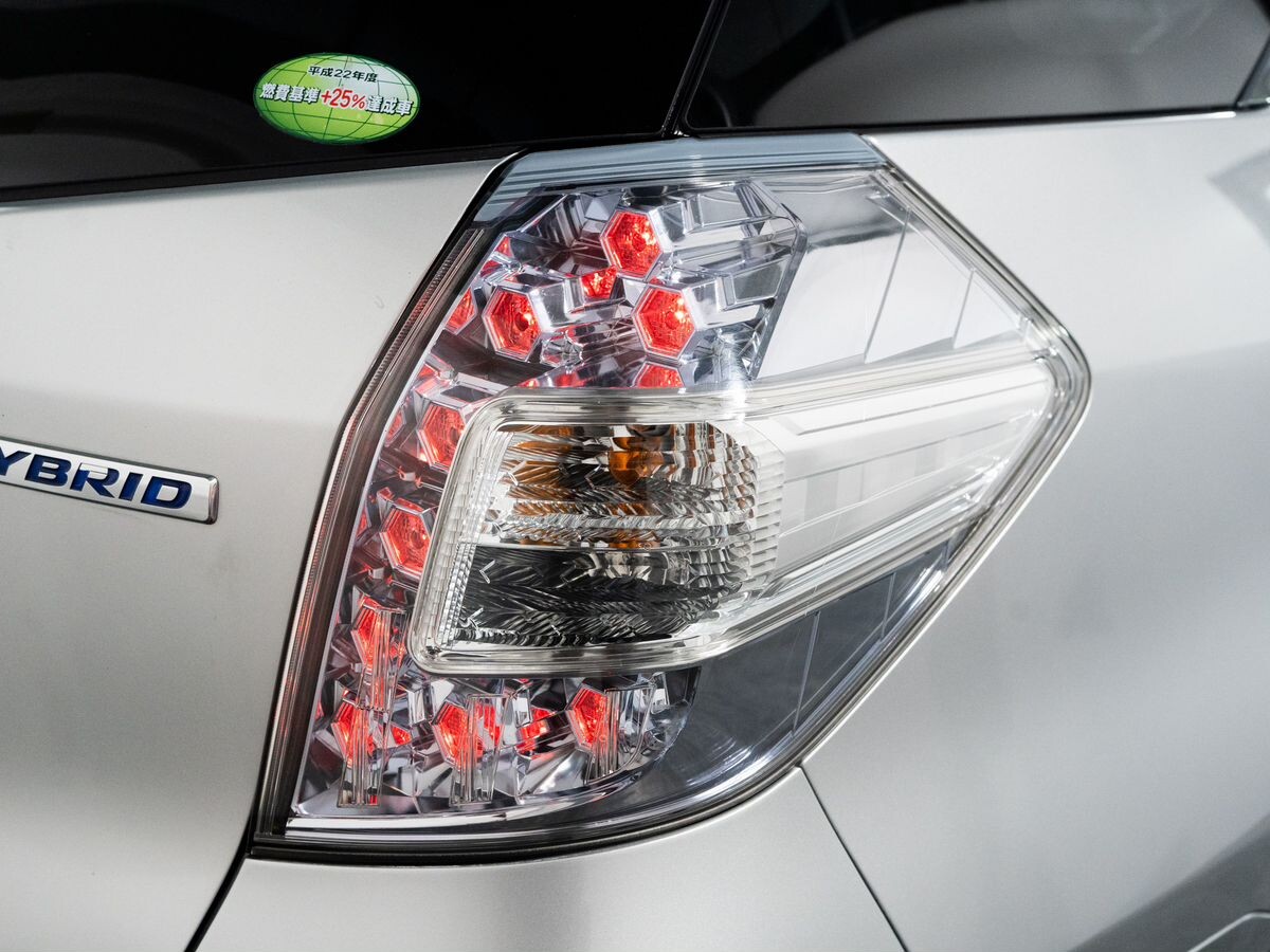 Honda Fit Shuttle 2011 - фото автомобиля