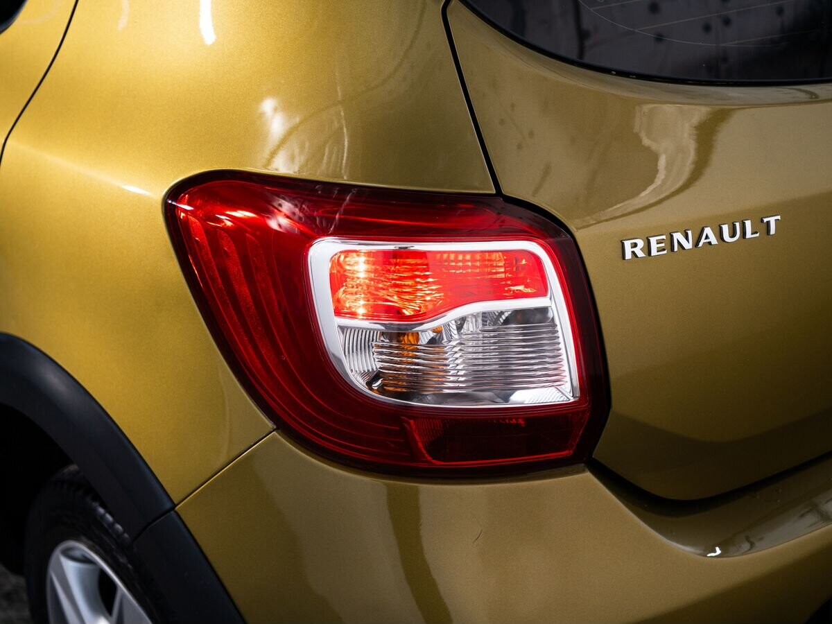 Renault Sandero Stepway 2016 - фото автомобиля
