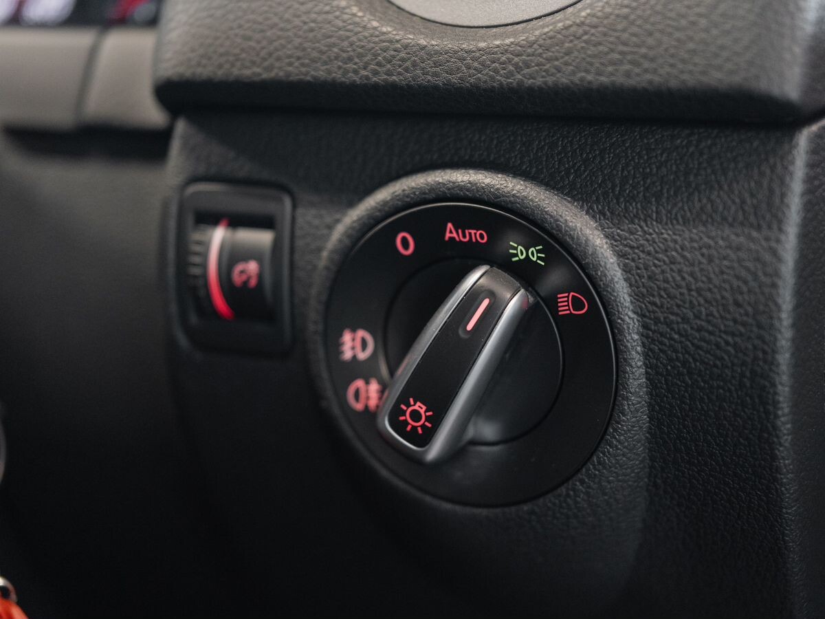 Volkswagen Tiguan 2015 - фото автомобиля