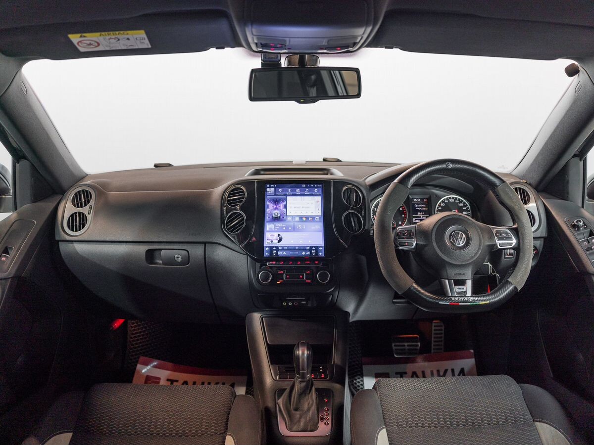 Volkswagen Tiguan 2015 - фото автомобиля