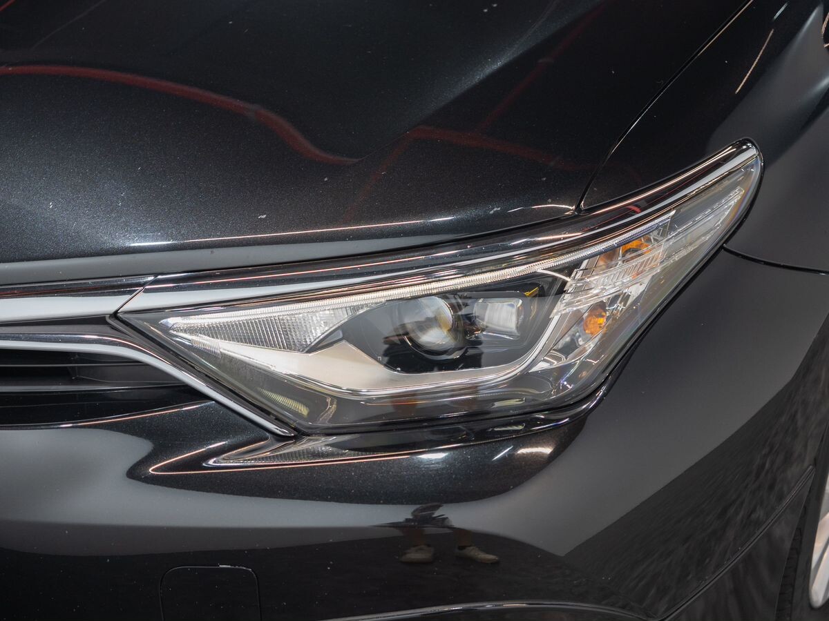 Toyota Auris 2016 - фото автомобиля