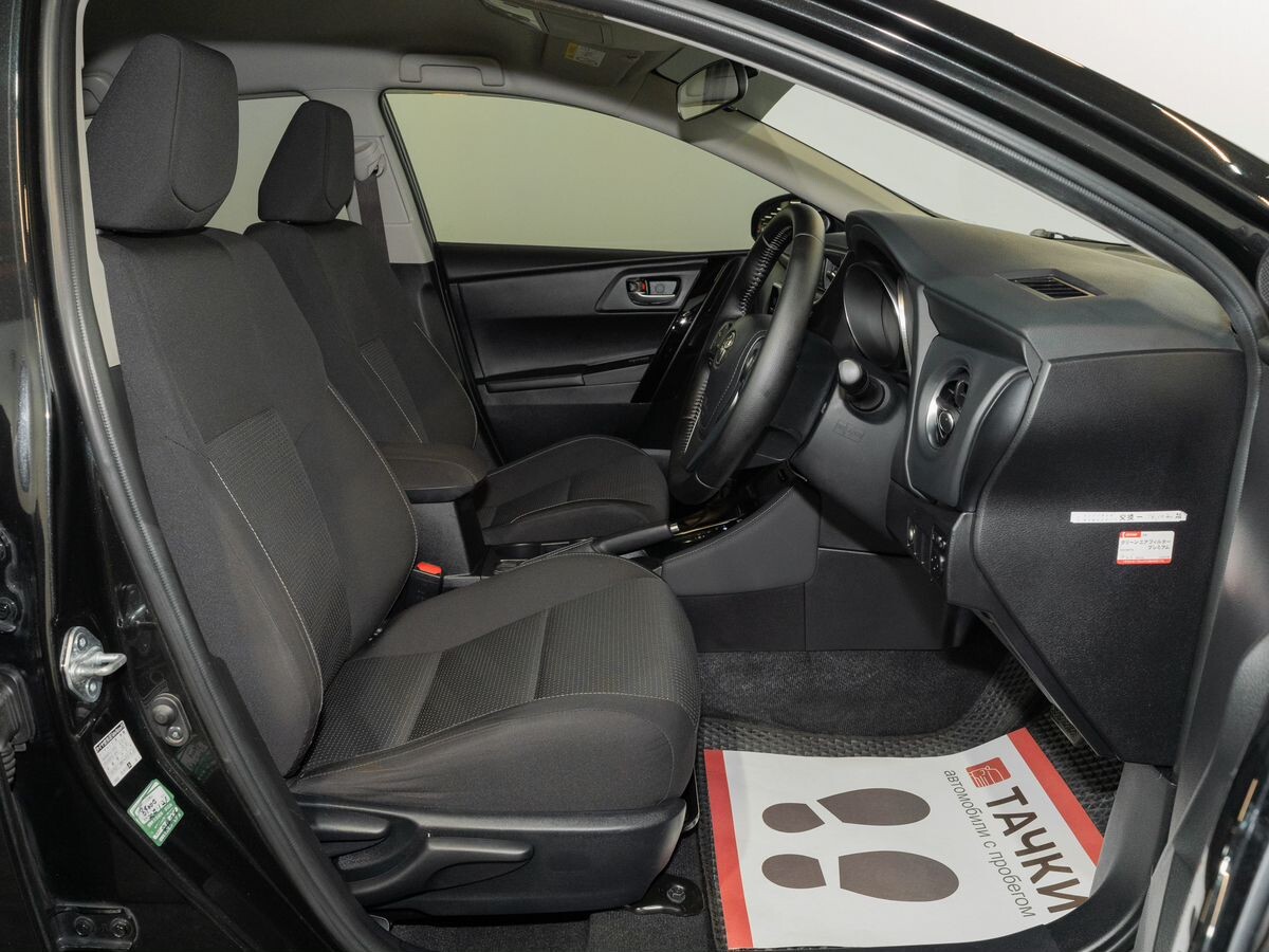 Toyota Auris 2016 - фото автомобиля