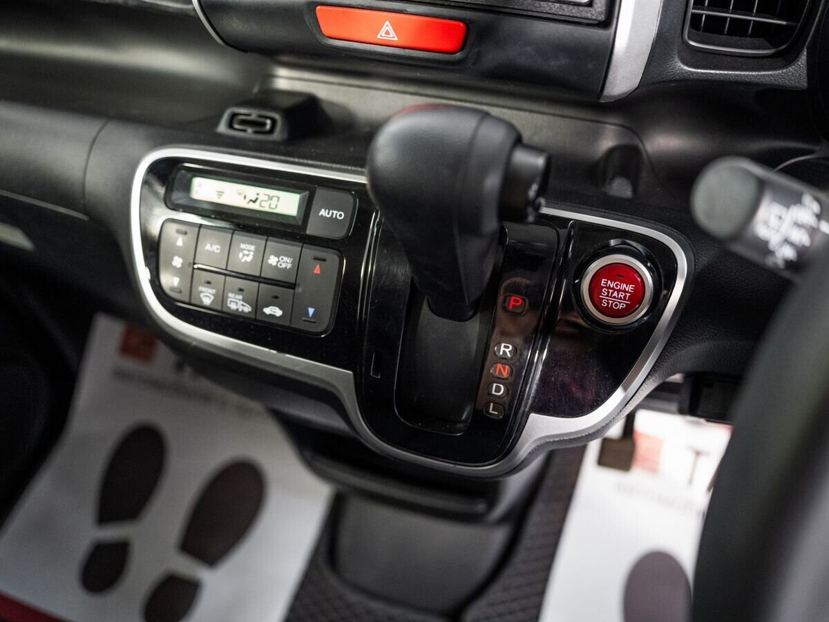 Honda N-BOX 2017 - фото автомобиля