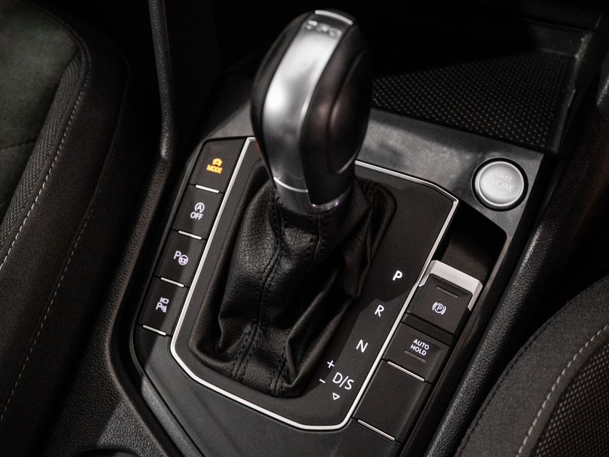 Volkswagen Tiguan 2018 - фото автомобиля