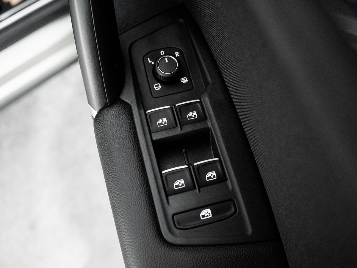 Volkswagen Tiguan 2018 - фото автомобиля