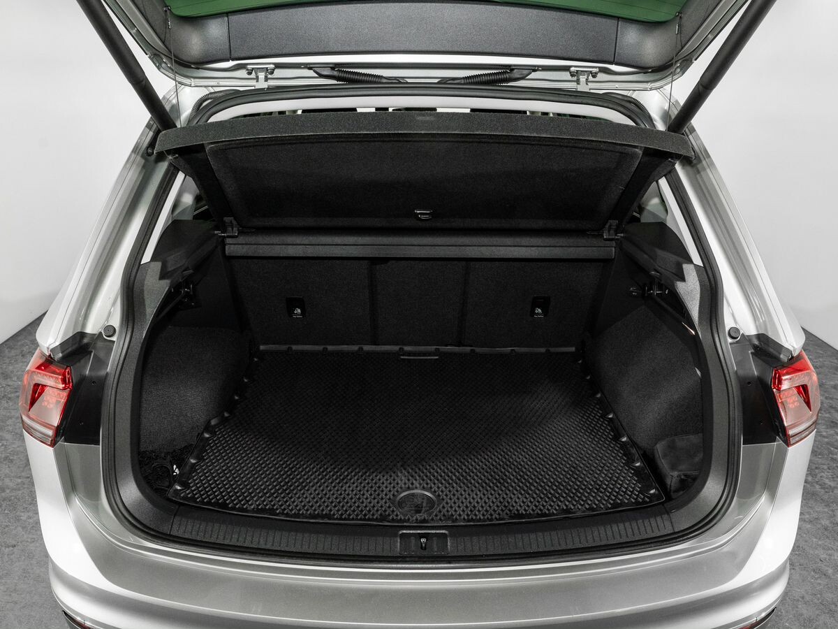 Volkswagen Tiguan 2018 - фото автомобиля