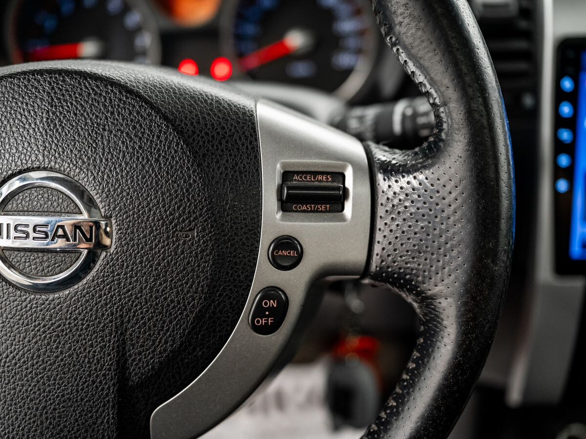 Nissan X-Trail 2010 - фото автомобиля