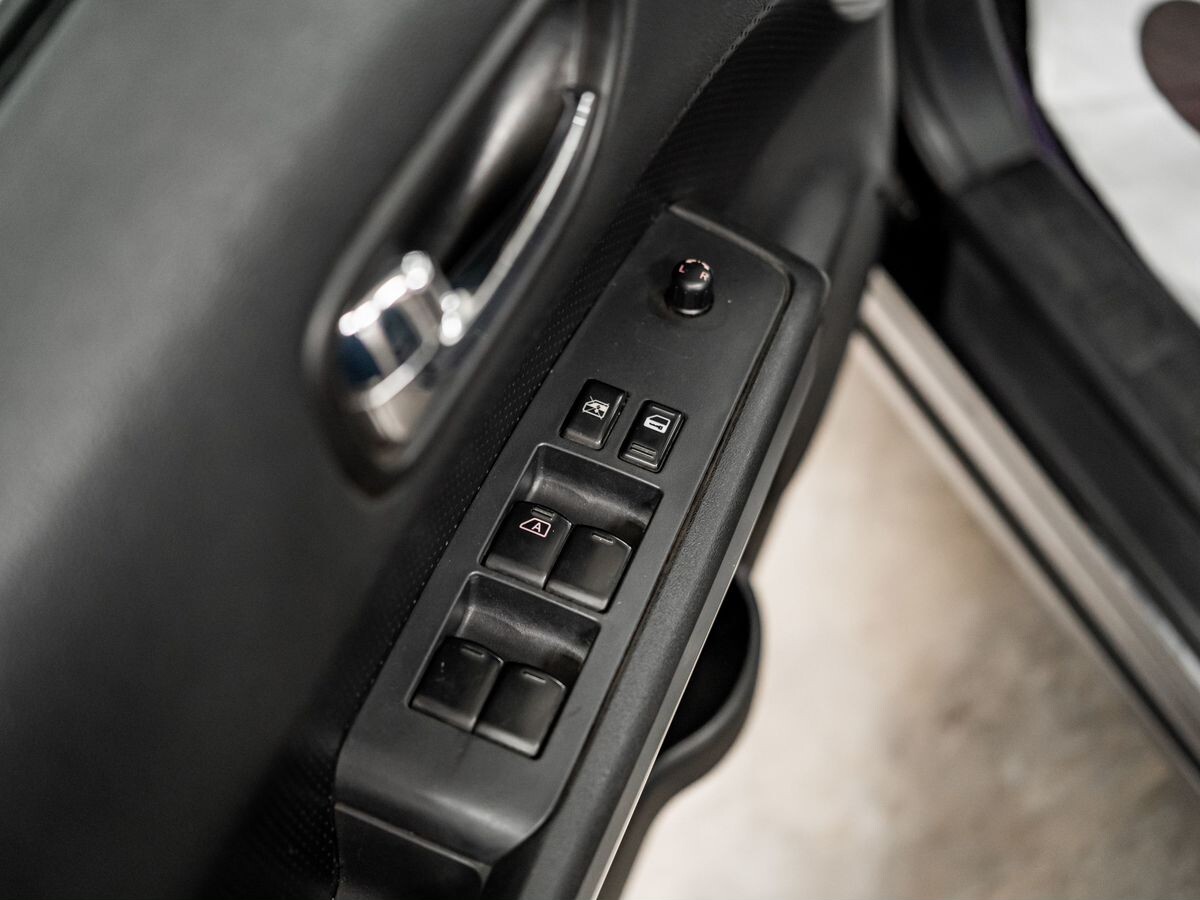 Nissan X-Trail 2010 - фото автомобиля