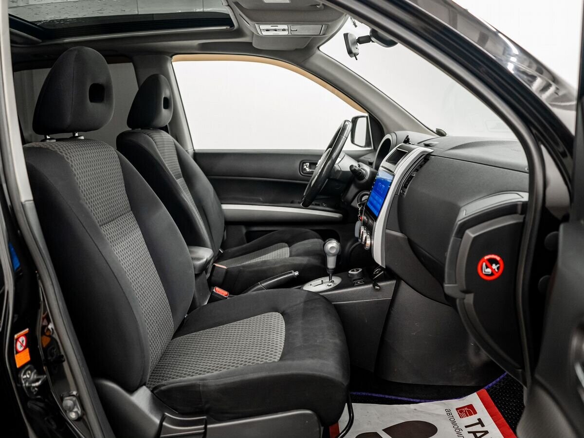 Nissan X-Trail 2010 - фото автомобиля