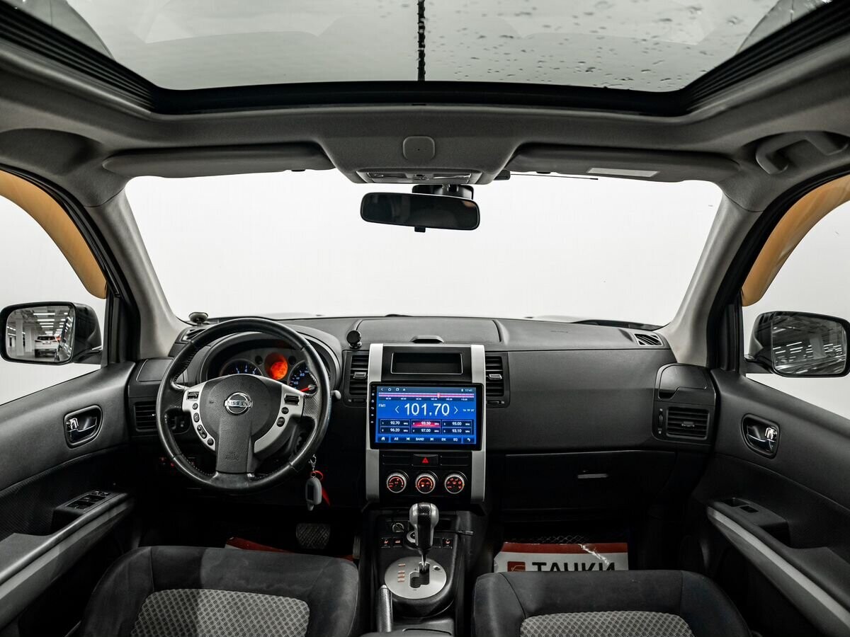 Nissan X-Trail 2010 - фото автомобиля