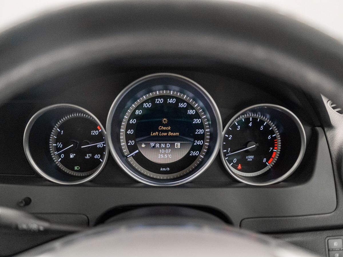 Mercedes-Benz C-Class 2011 - фото автомобиля