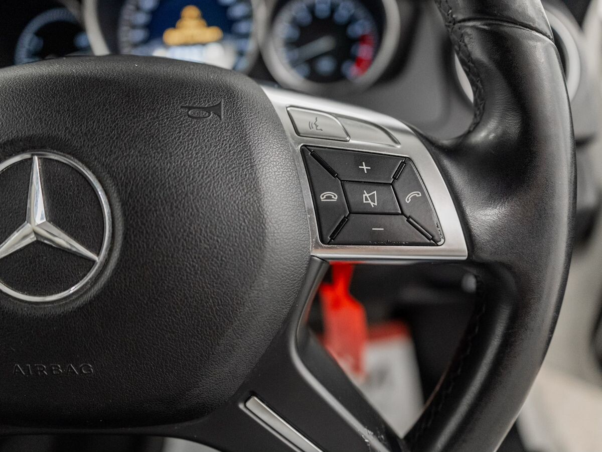 Mercedes-Benz C-Class 2011 - фото автомобиля