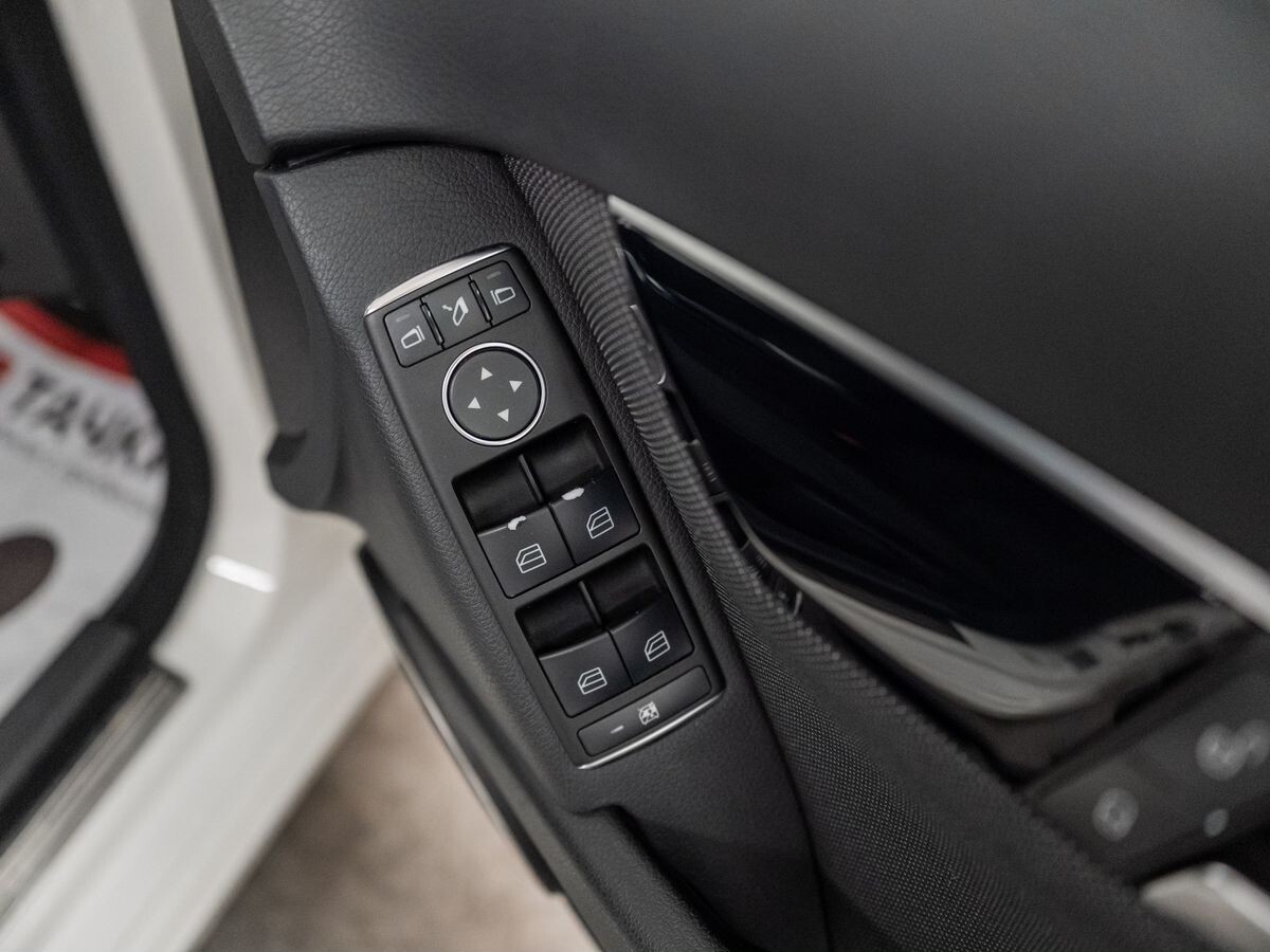 Mercedes-Benz C-Class 2011 - фото автомобиля